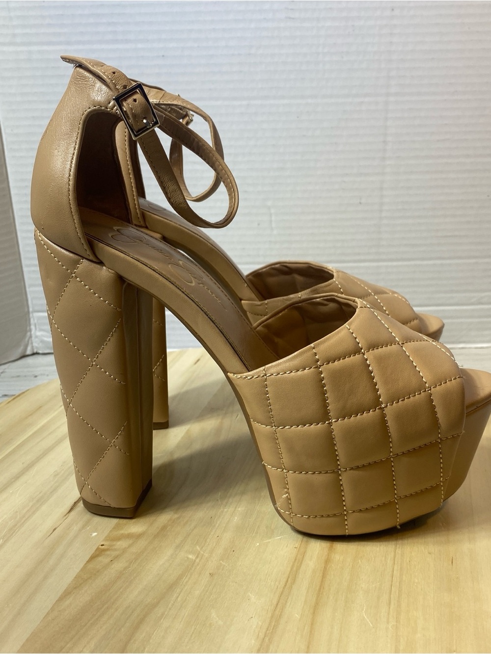 Woman's Heels Jessica Simpson Dameka nude shoes size 9/40